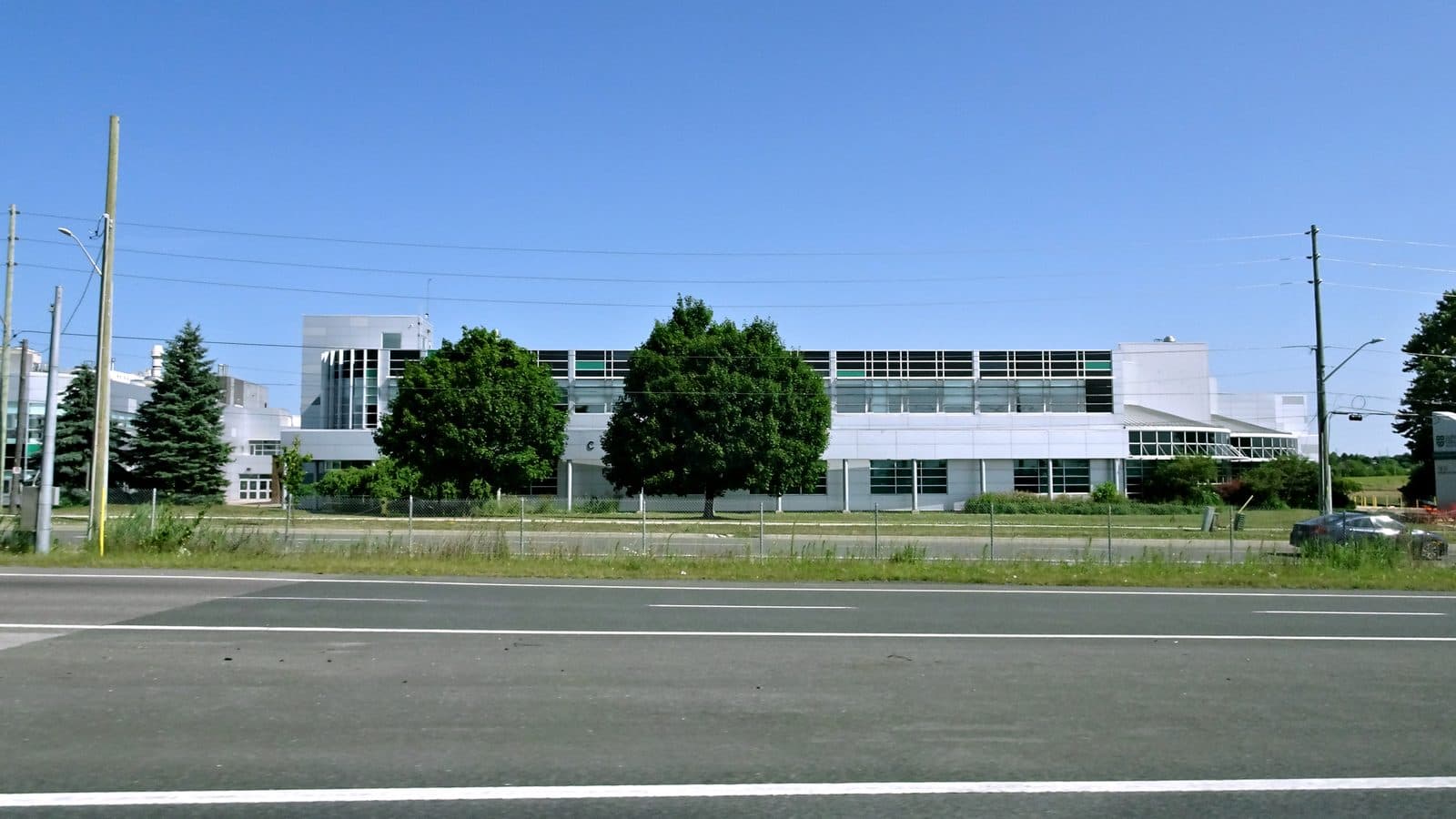 Durham College Whitby Campus building exterior