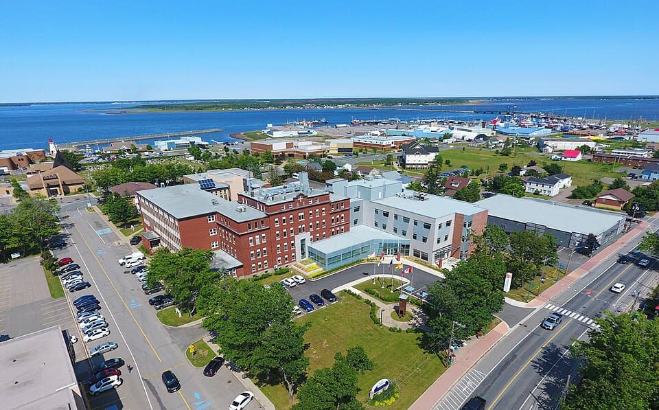Université de Moncton campus visual