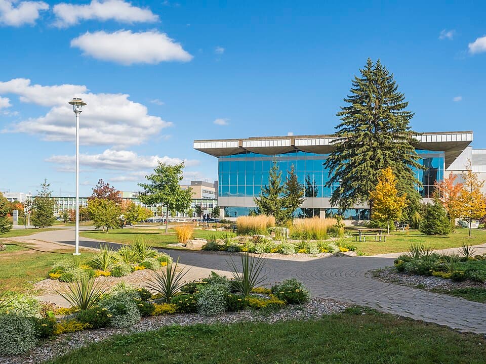 Université de Sherbrooke campus visual