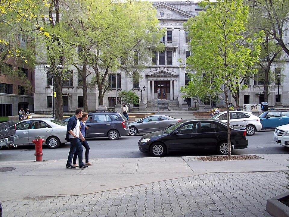 Universite du Quebec a Montreal campus visual