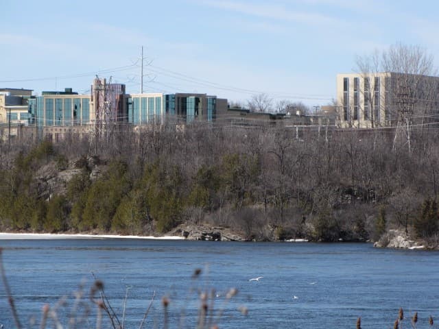 Universite du Quebec en Outaouais campus visual