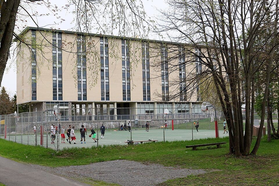 Université Laval campus visual