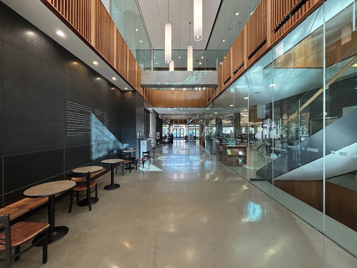 Interior passage and glass entrance doors at the U of T Mississauga Library